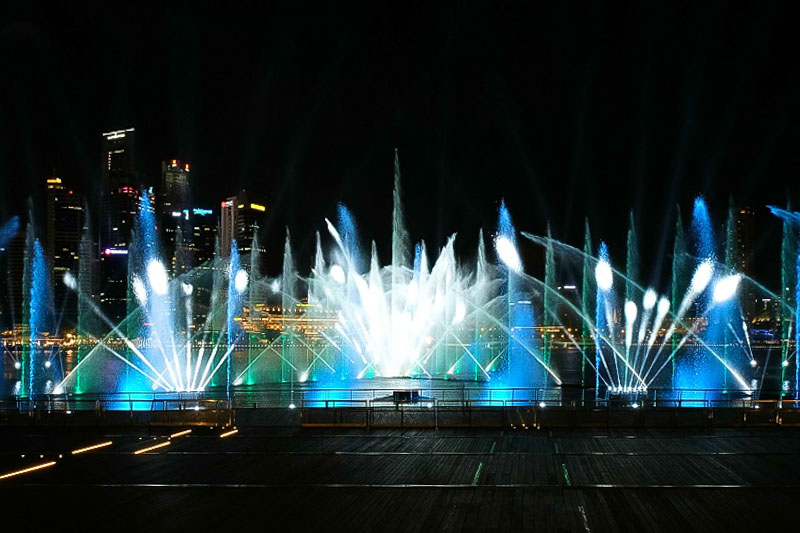Spectra-Light-and-Water-Show-Marina-Bay-2